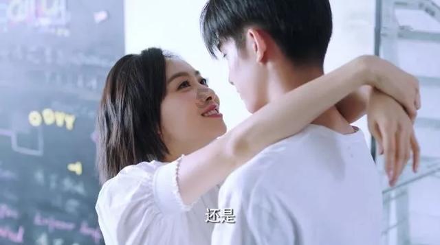 44年前,16岁少女被画家看中,出现在1元纸币上,如今过得怎样?